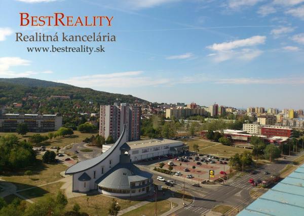 Hľadáme na kúpu pre konkrétneho klienta 3,4 izbový byt v Dúbravke www.bestreality.sk